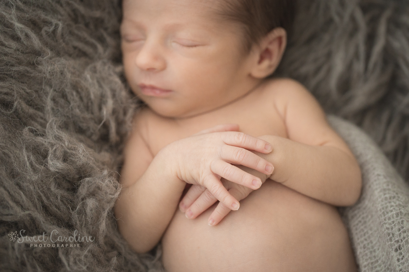 natural newborn | Chattanooga Newborn Photographer | Sweet Caroline Photographie