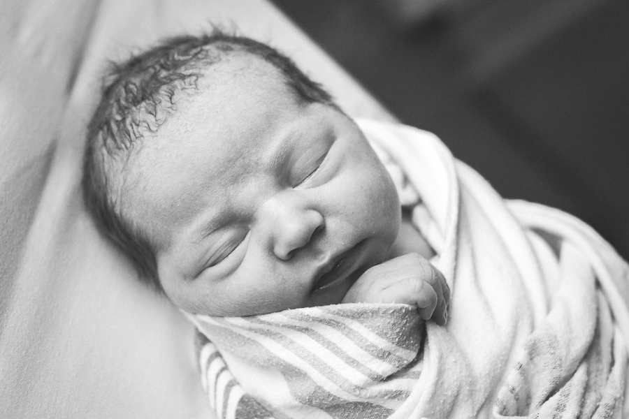 Chattanooga Photographer | Sweet Caroline Photographie | birth of a baby girl