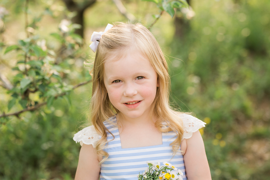 Chattanooga Photographer | Sweet Caroline Photographie | spring family photos apple orchard
