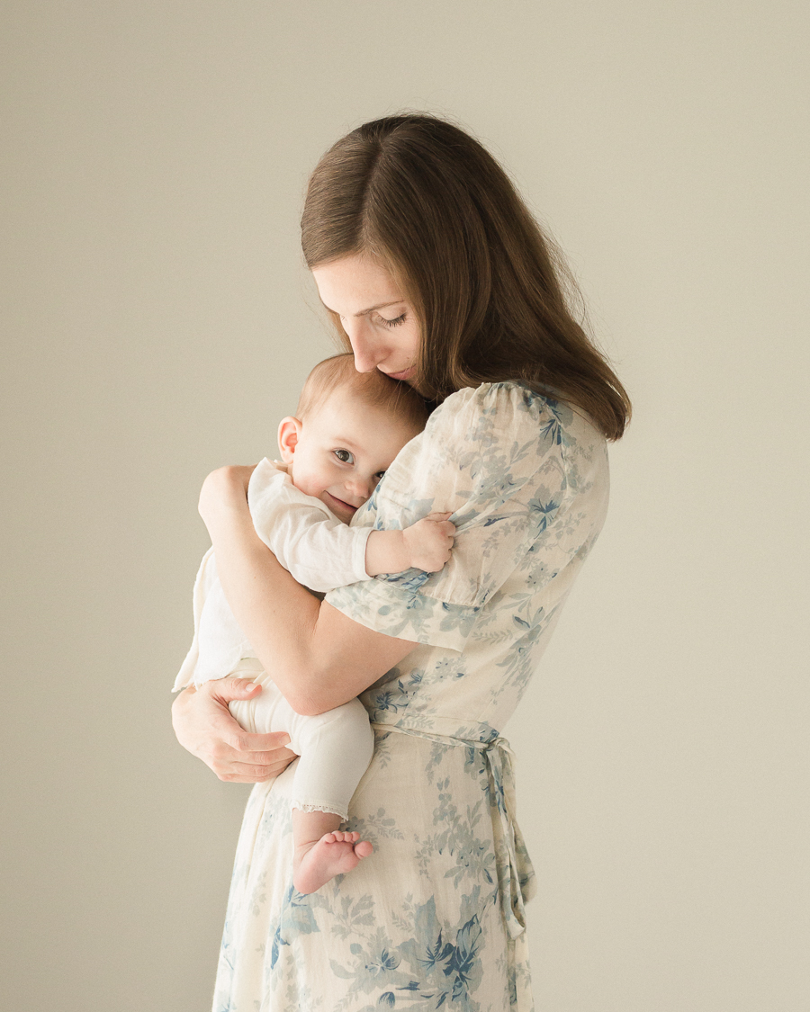 Chattanooga Photographer | Sweet Caroline Photographie | mama - baby studio portrait