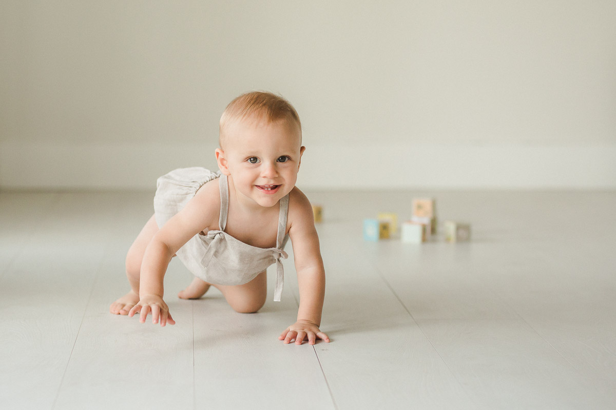 baby one year studio portraits | Sweet Caroline Photographie