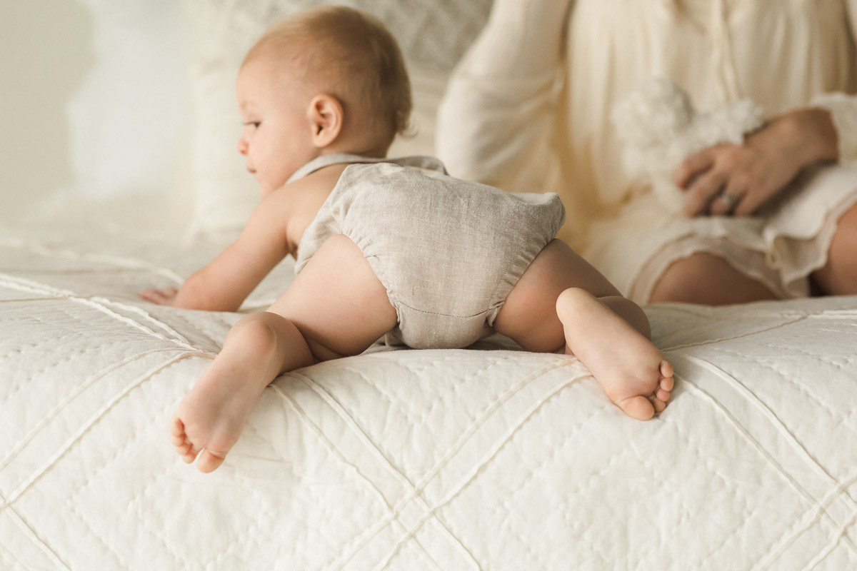 mama and one year baby studio portraits | Sweet Caroline Photographie