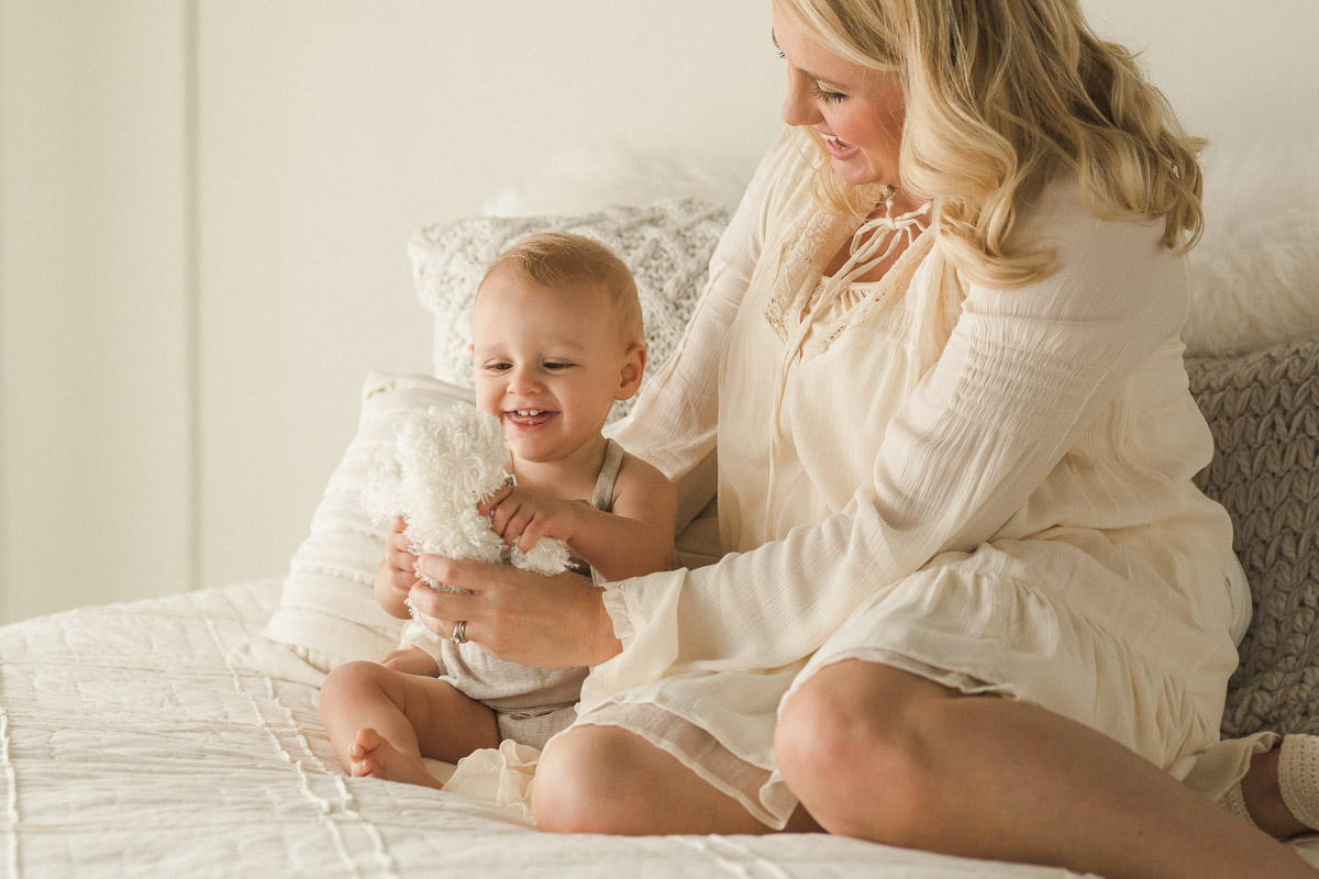 mama and one year baby studio portraits | Sweet Caroline Photographie