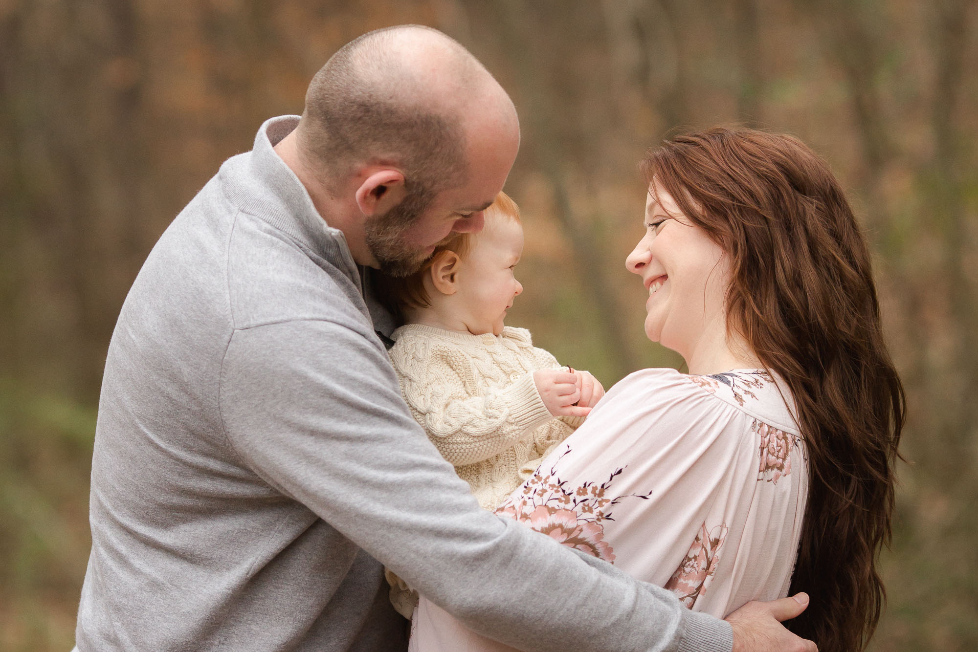 winter outdoor family photographs | Sweet Caroline Photographi