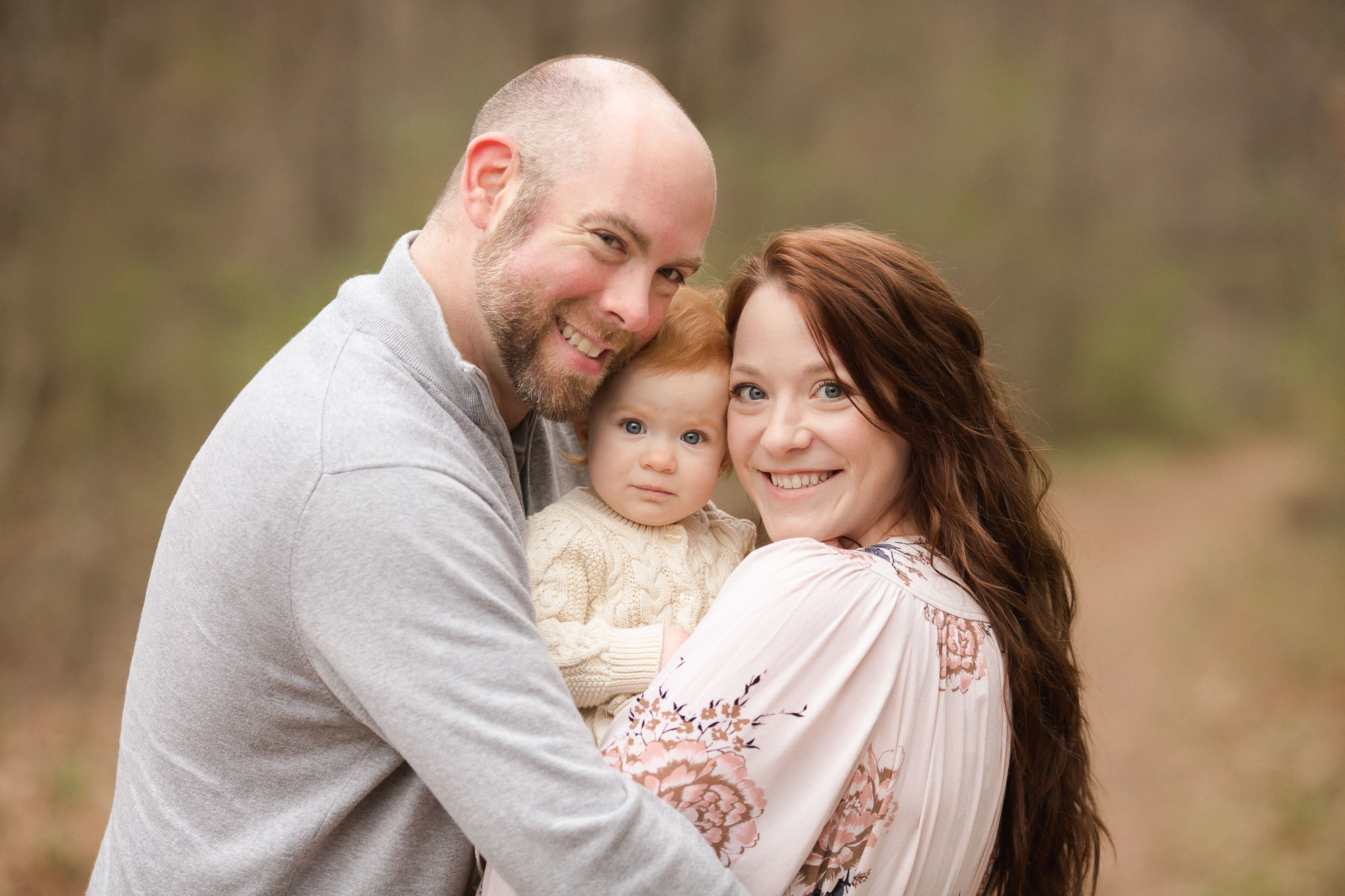 winter outdoor family photographs | Sweet Caroline Photographi