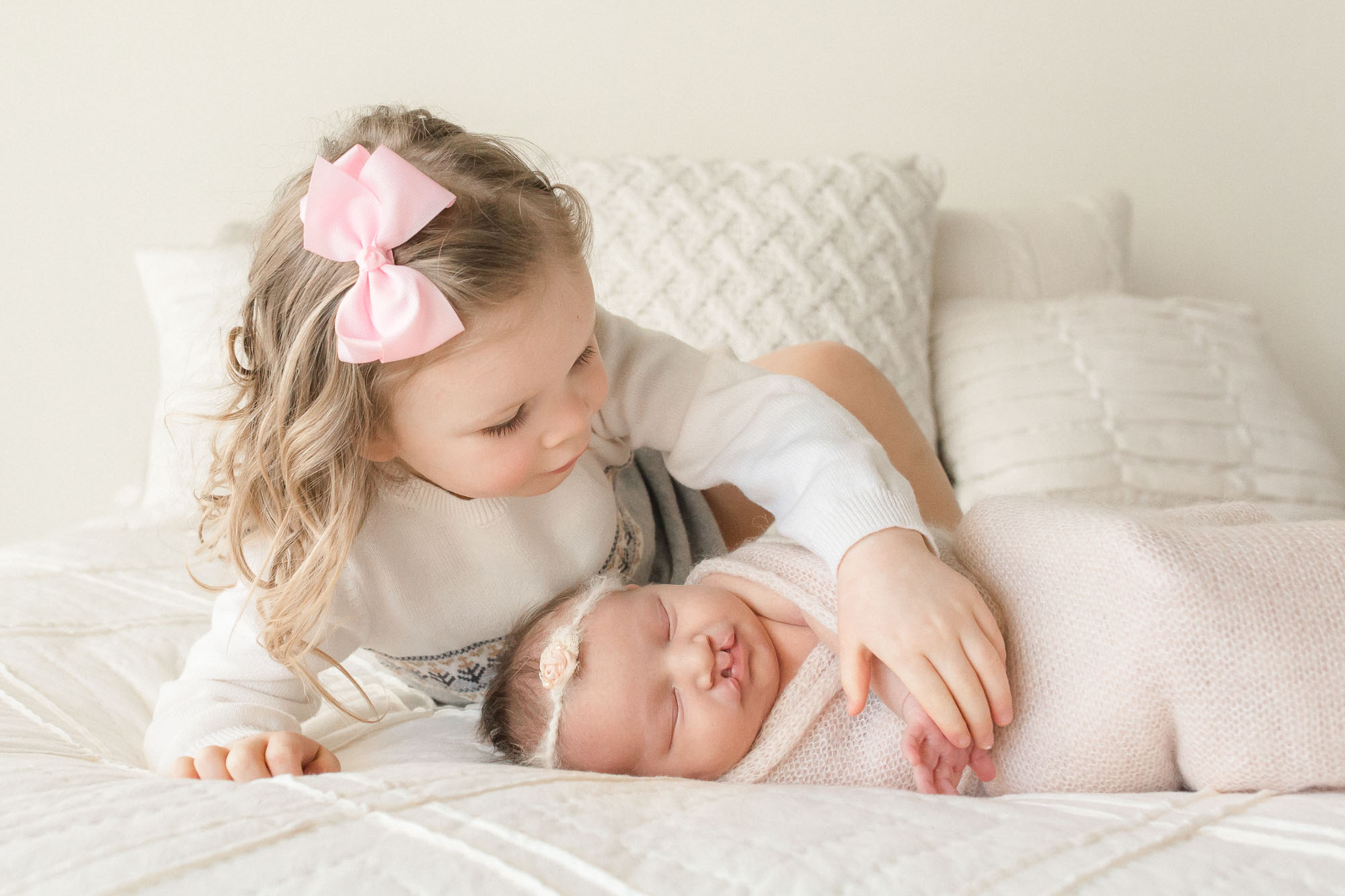 Newborn Baby and Family Photography | Sweet Caroline Photographie