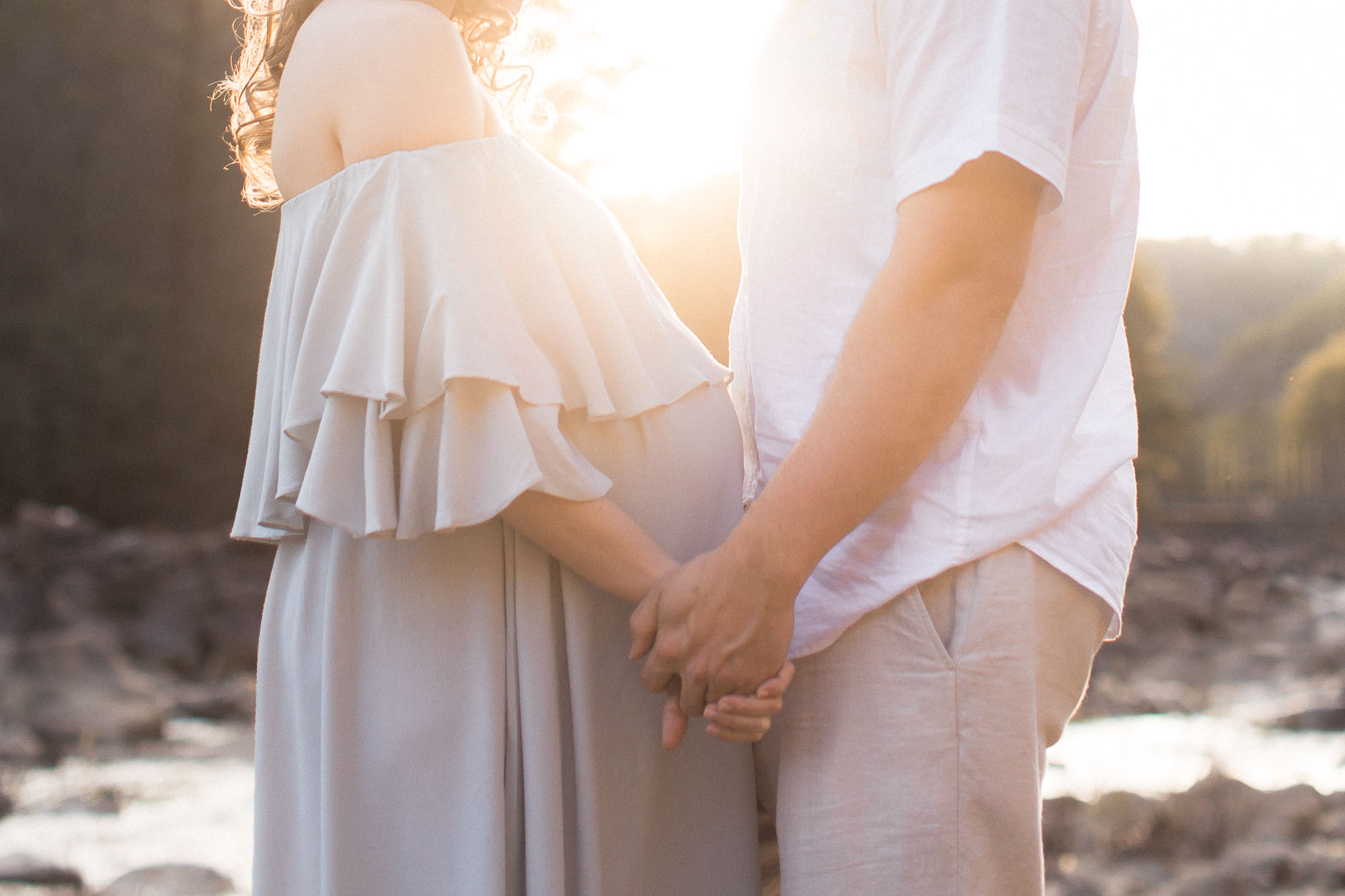 Maternity Photographs at the Ocoee | Sweet Caroline Photographie