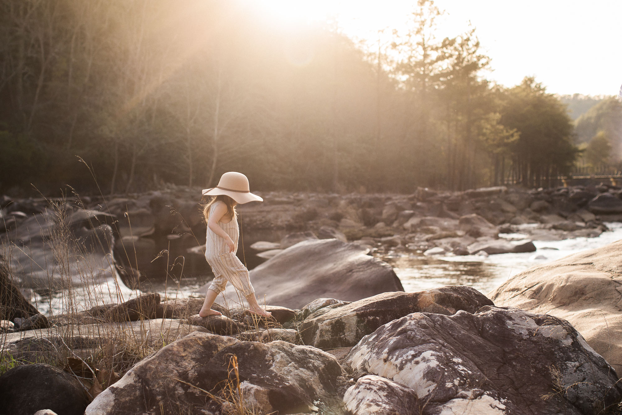 Maternity Photographs at the Ocoee | Sweet Caroline Photographie