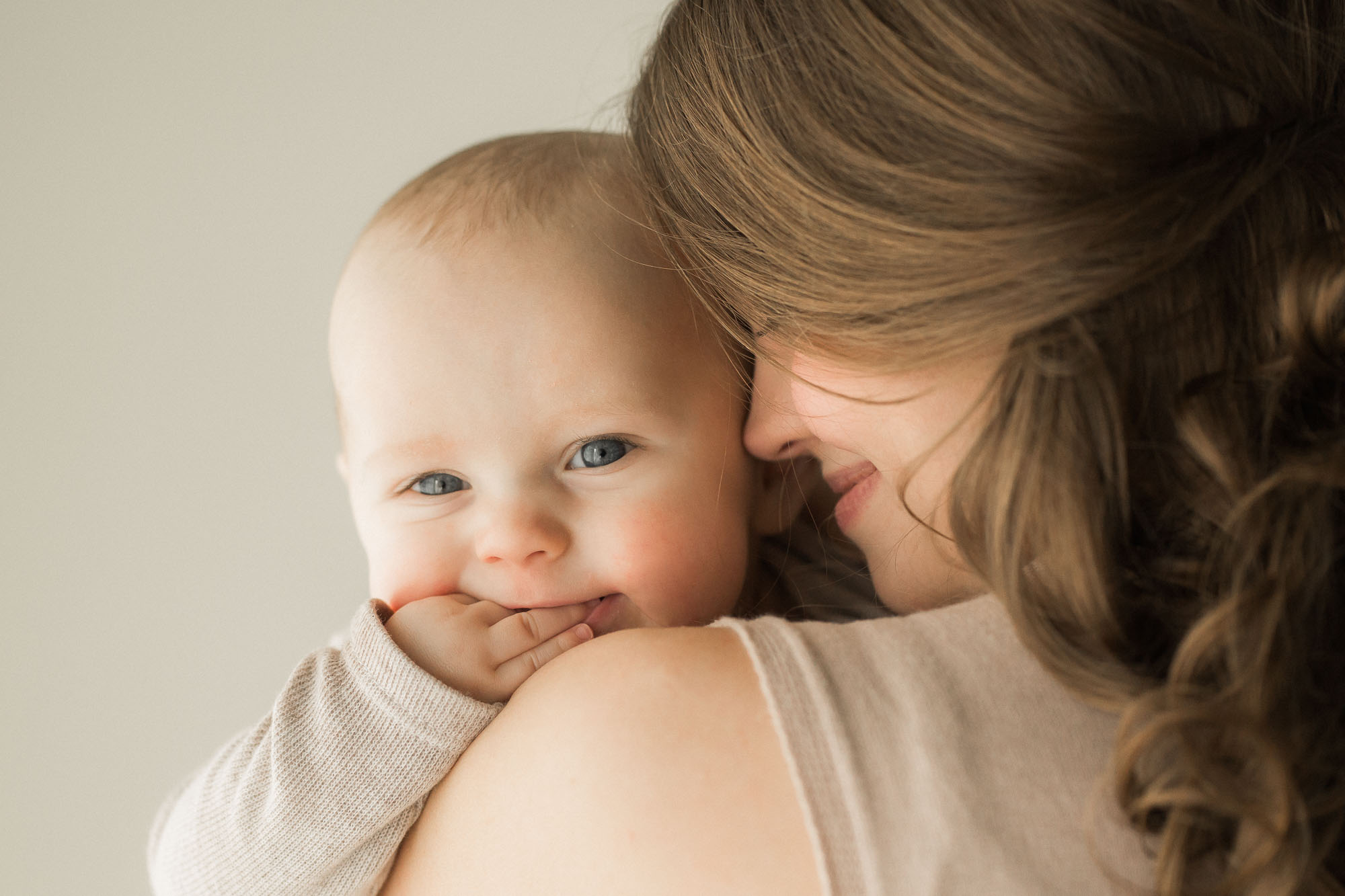 6 Month Baby Photographs | Sweet Caroline Photographie