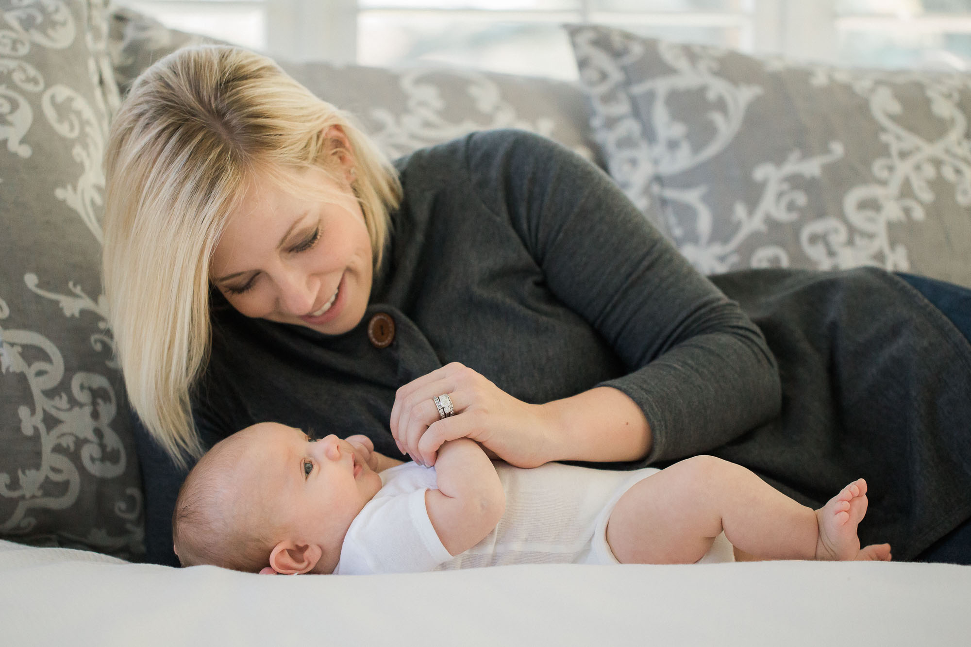In Home Newborn Photography | Sweet Caroline Photographie