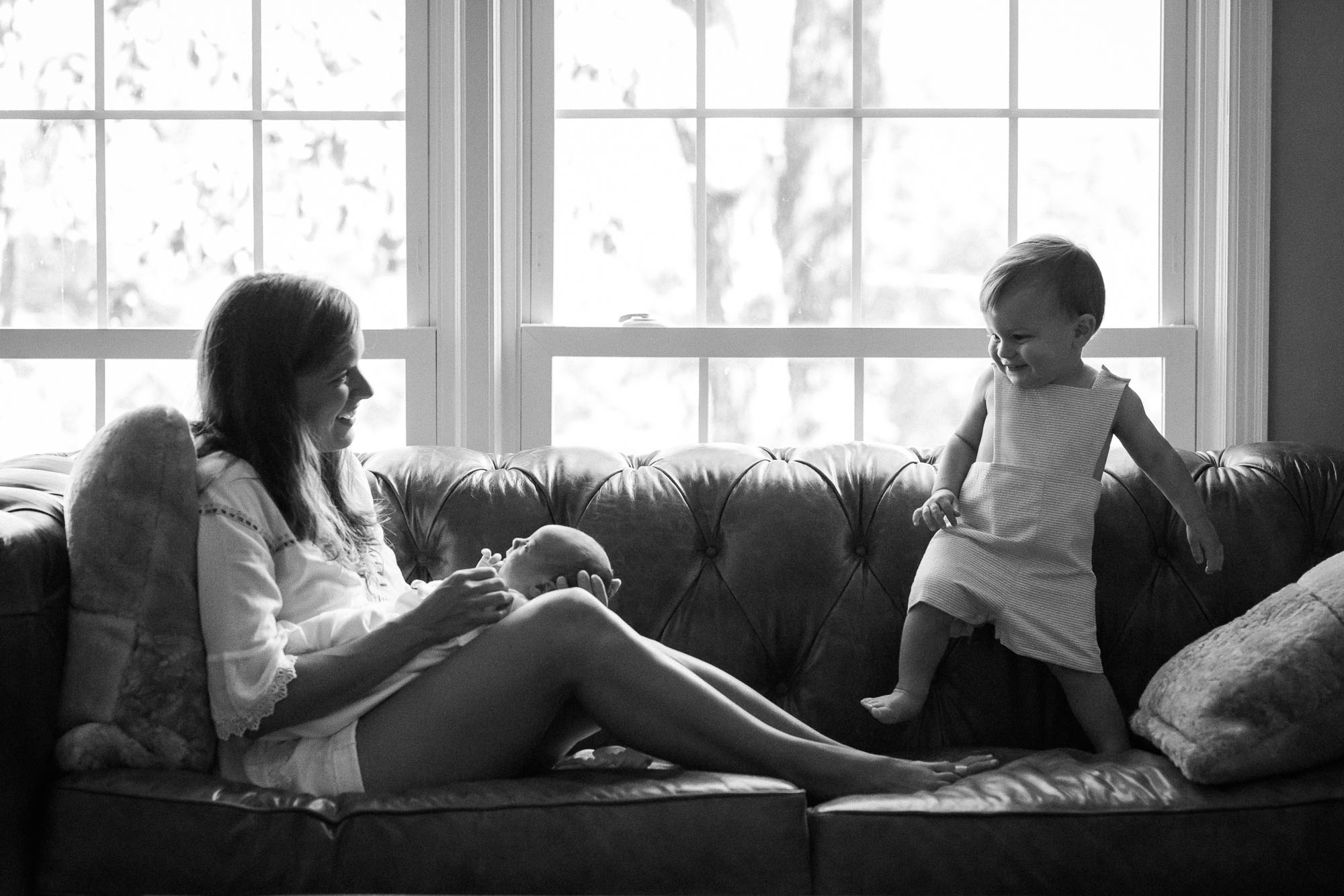 Lifestyle Newborn Photography | Sweet Caroline Photographie