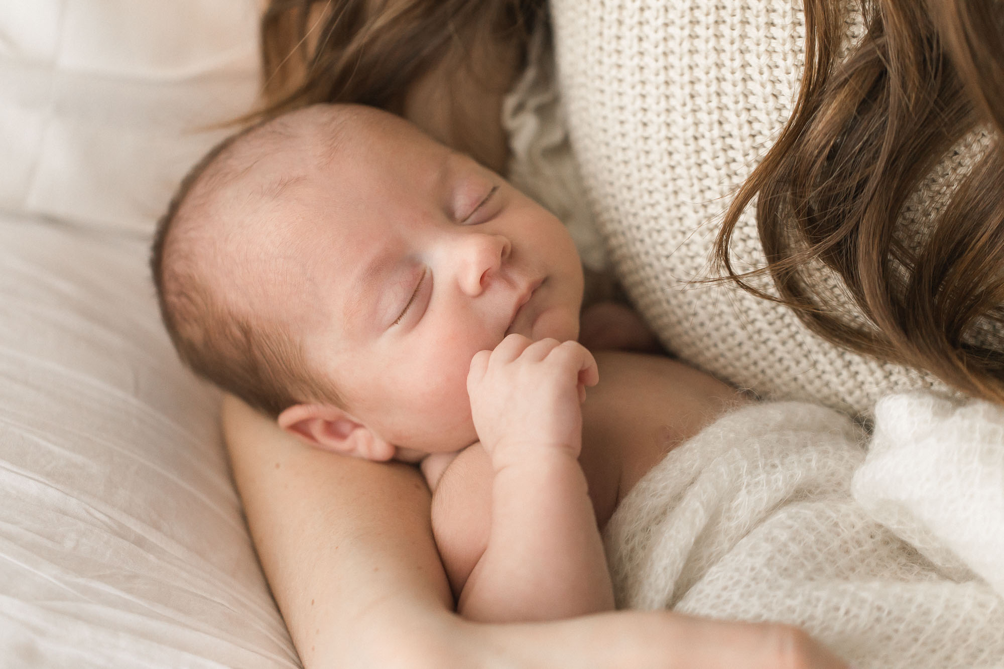 Natural Newborn Photography | Sweet Caroline Photographie