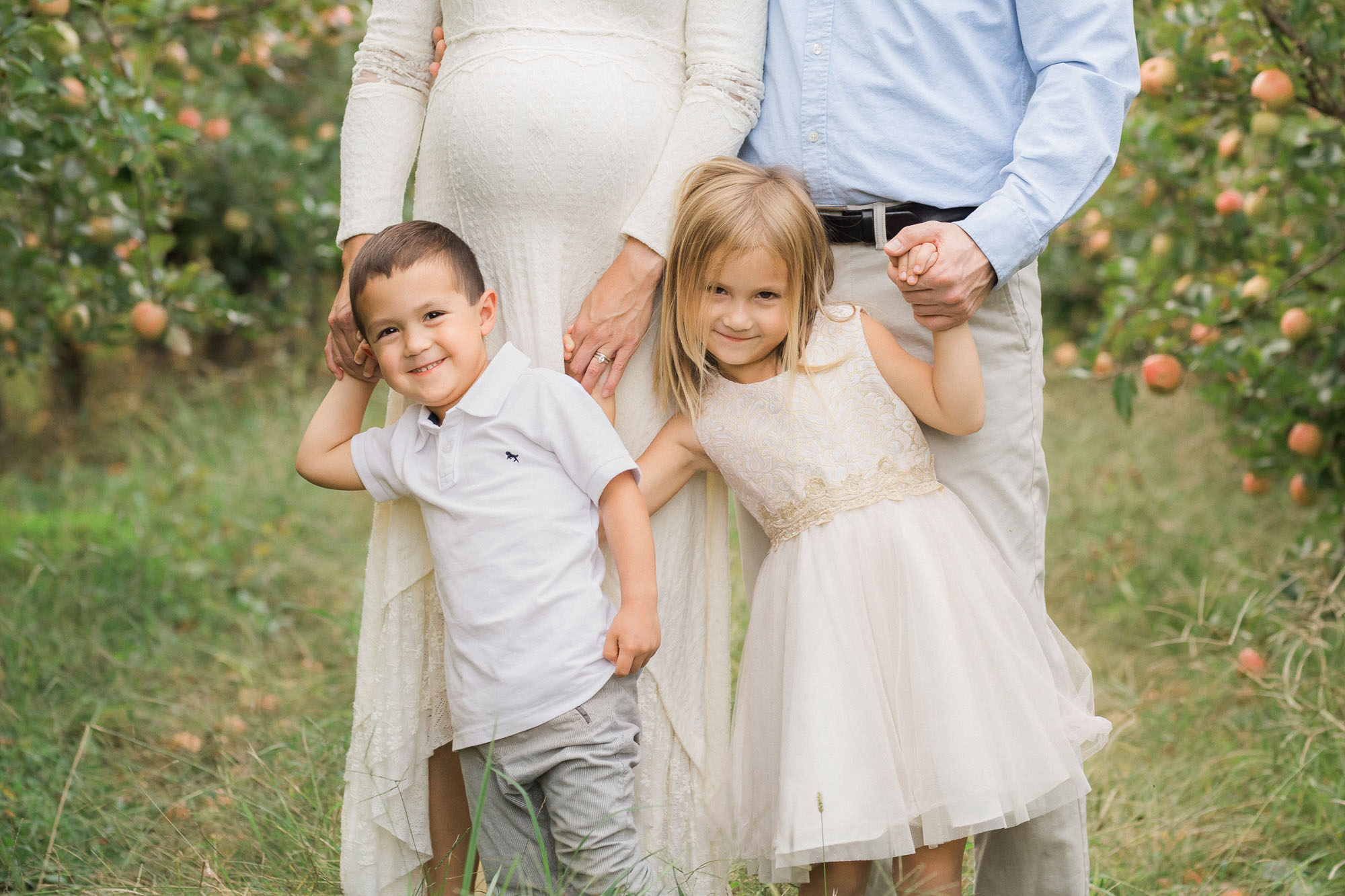 Fall Apple Orchard Maternity Photographs | Sweet Caroline Photographie