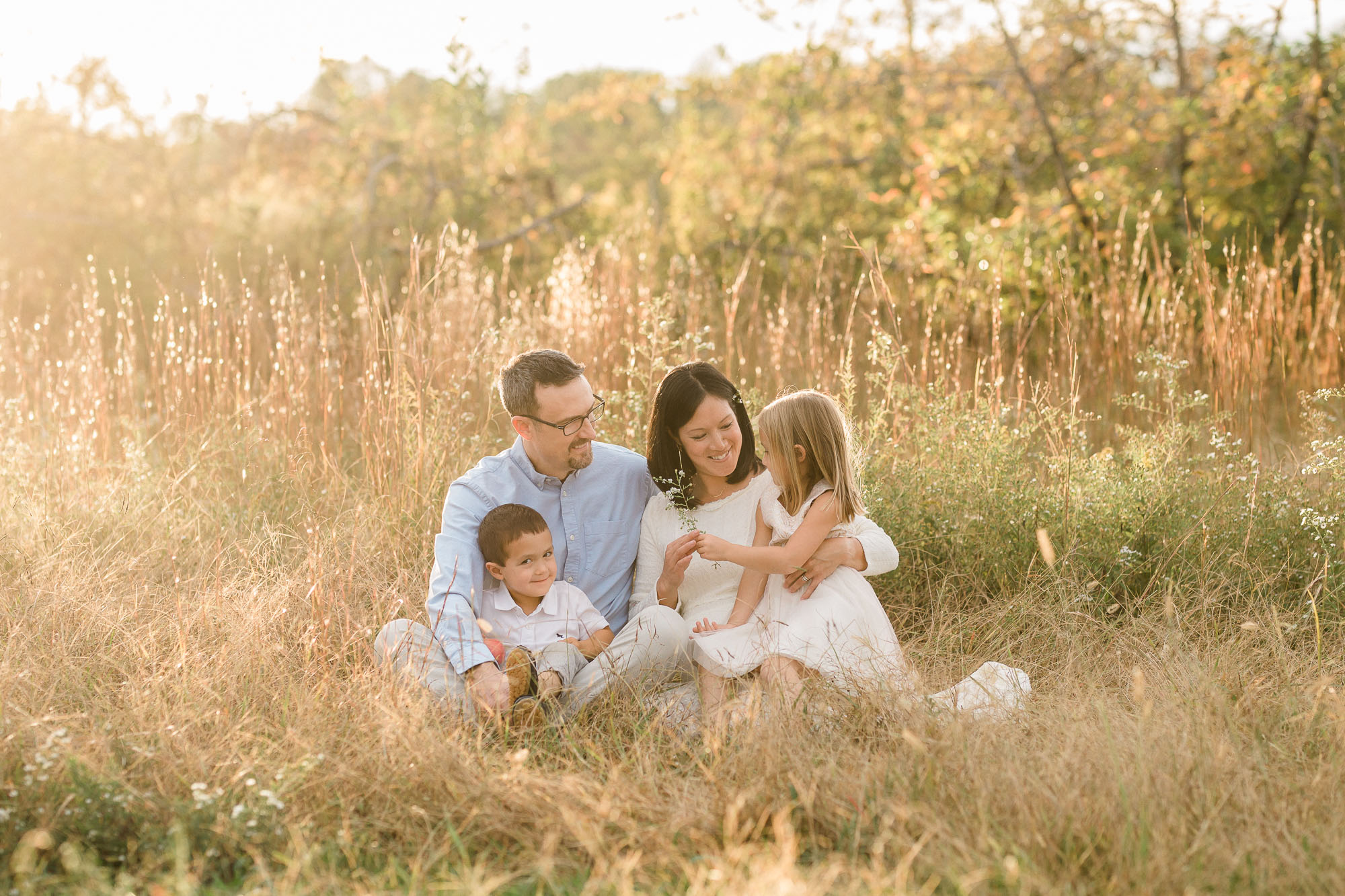 Fall Maternity Family Photographs | Sweet Caroline Photographie