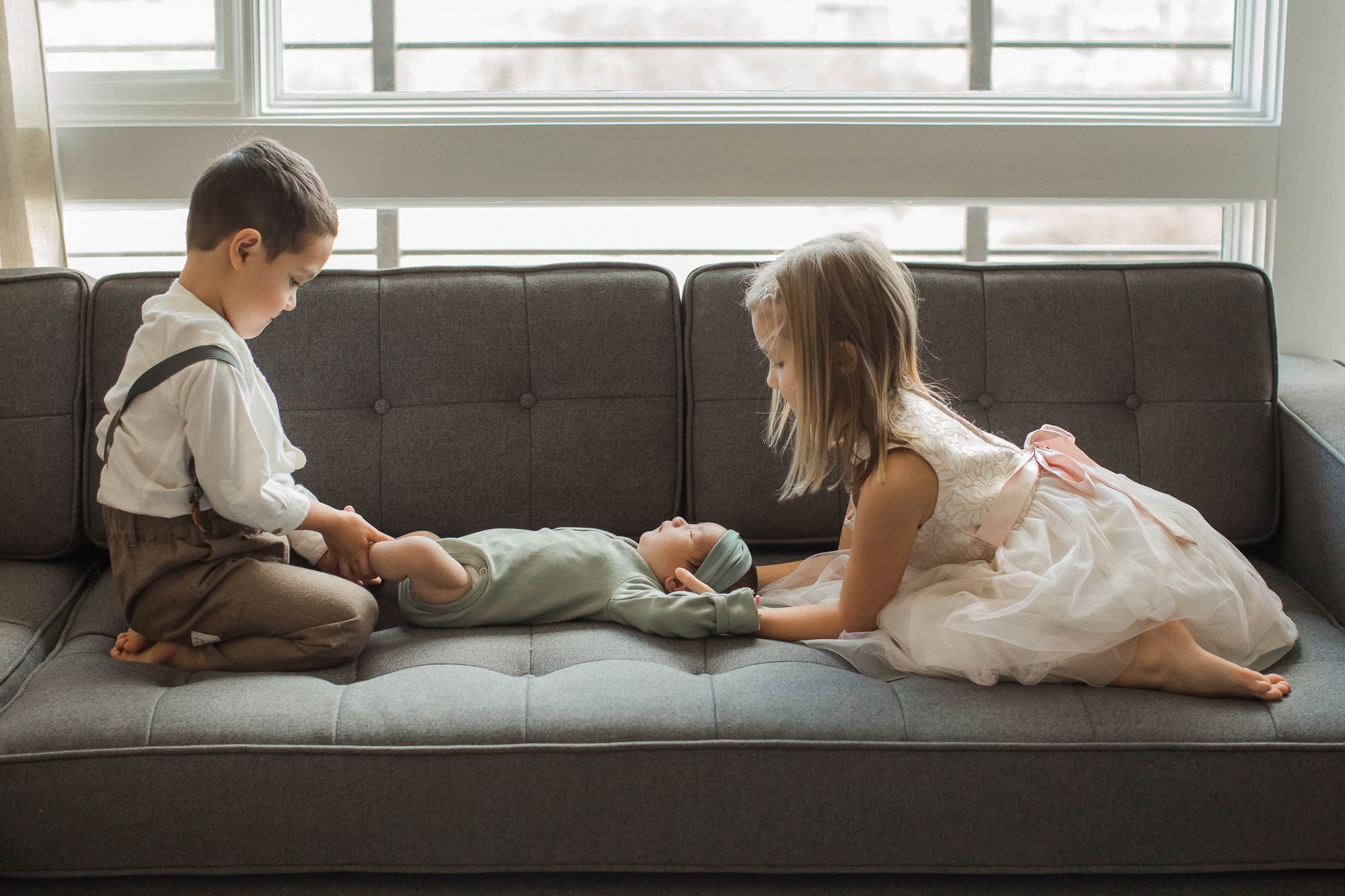 Lifestyle Newborn Photography | Sweet Caroline Photographie
