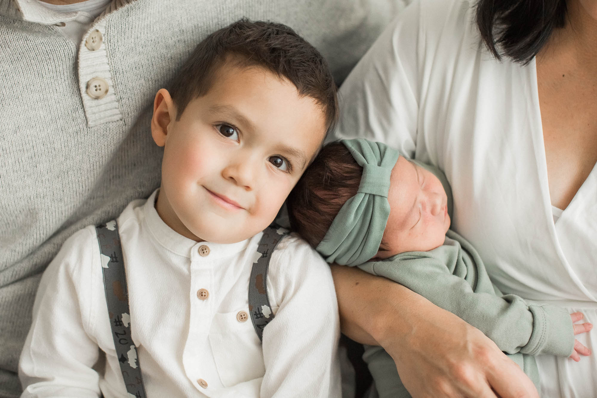 Lifestyle Newborn Photography | Sweet Caroline Photographie