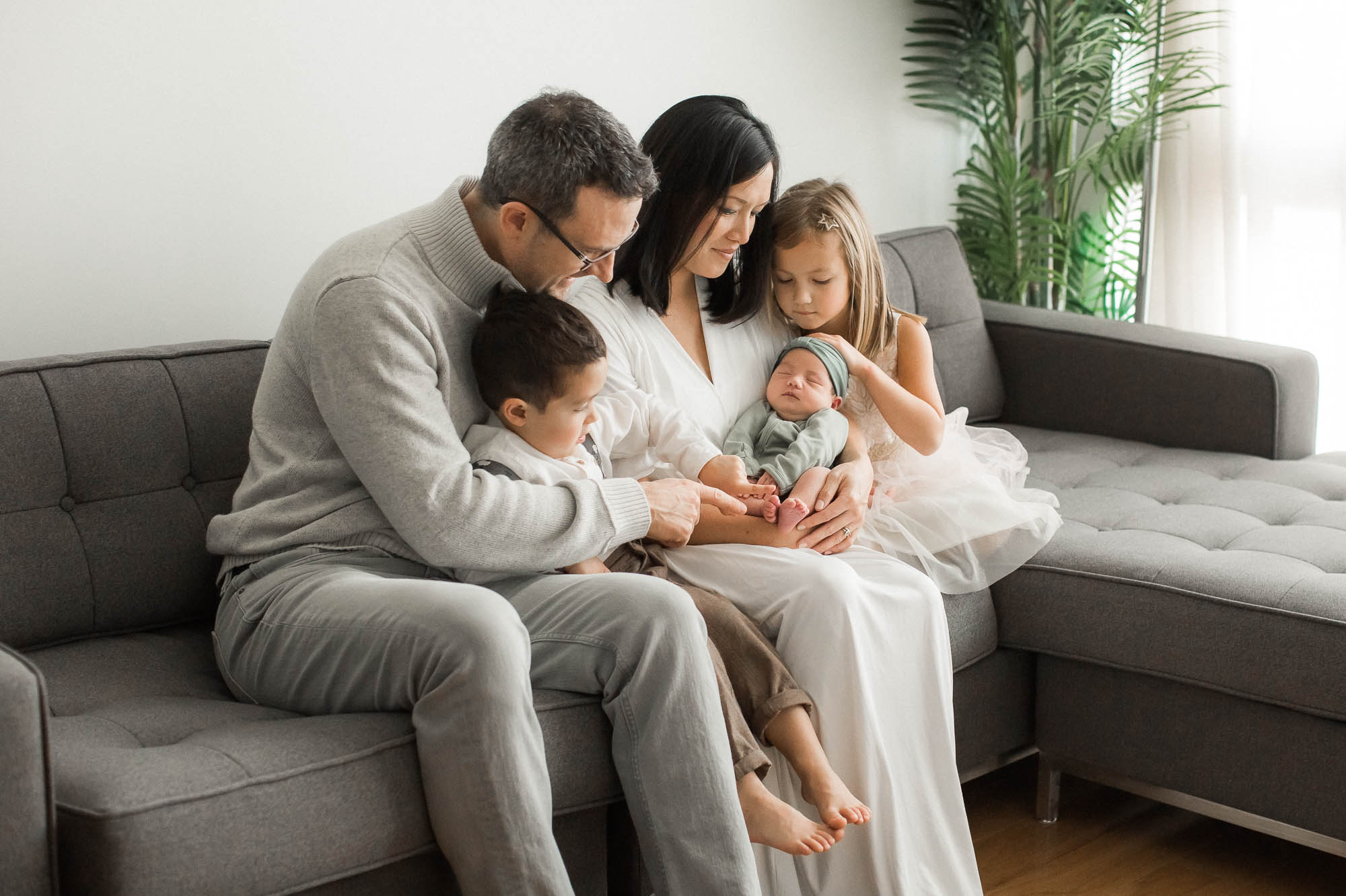 Lifestyle Newborn Photography | Sweet Caroline Photographie