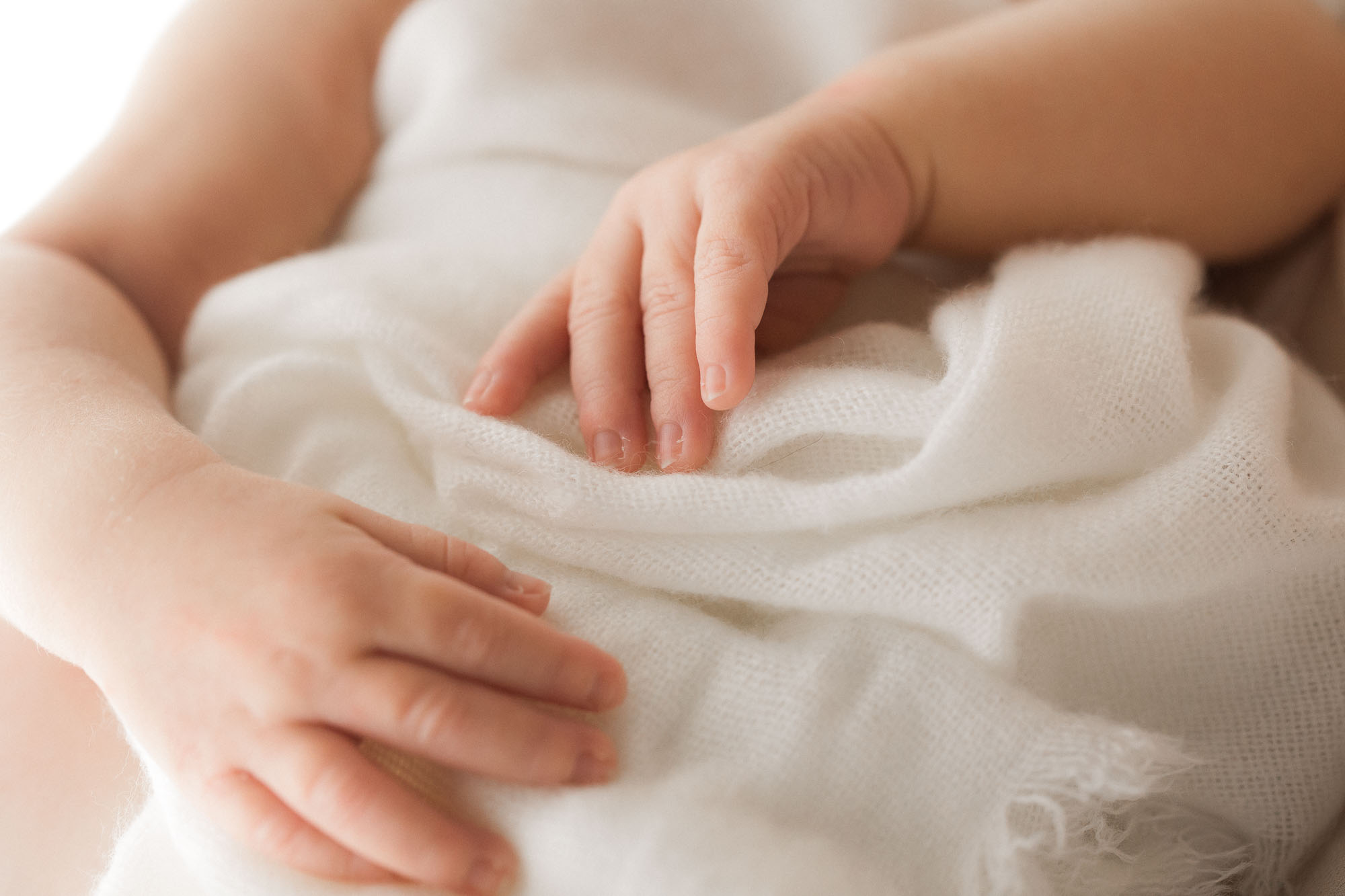 natural newborn photography | Sweet Caroline Photographie
