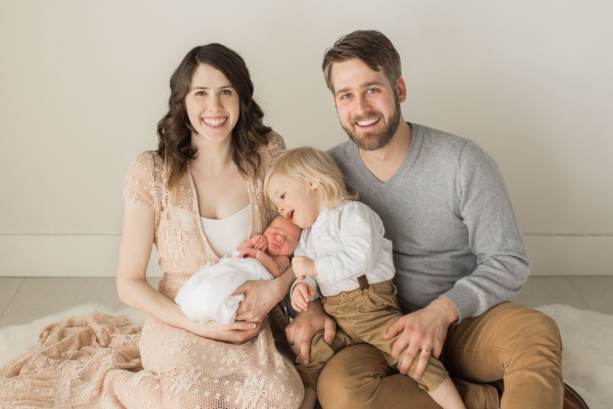 family newborn photographs | Sweet Caroline Photographie
