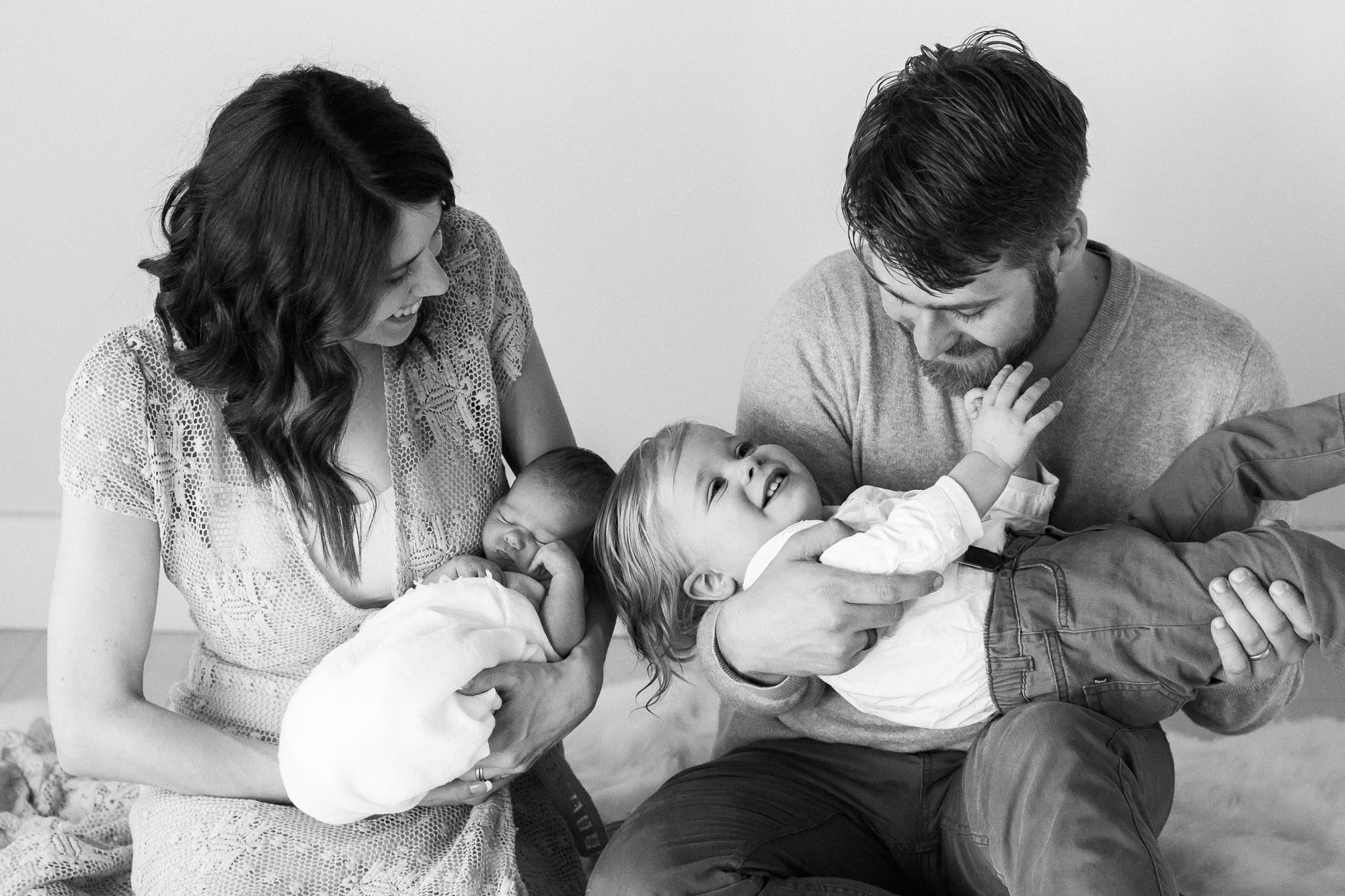 family newborn photographs | Sweet Caroline Photographie