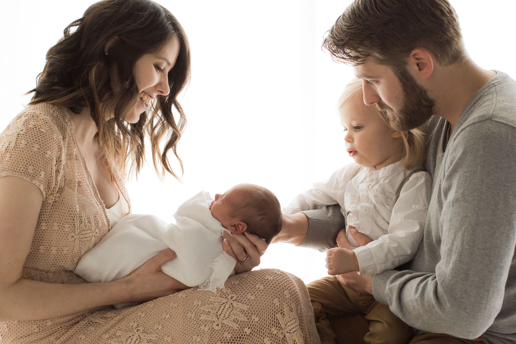 family newborn photographs | Sweet Caroline Photographie