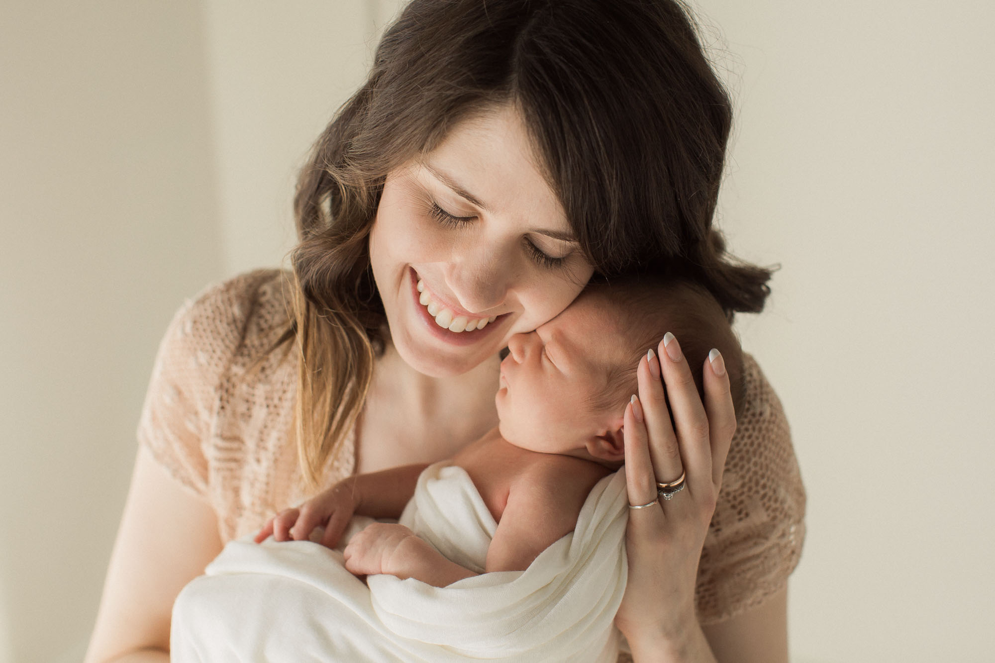 family newborn photographs | Sweet Caroline Photographie