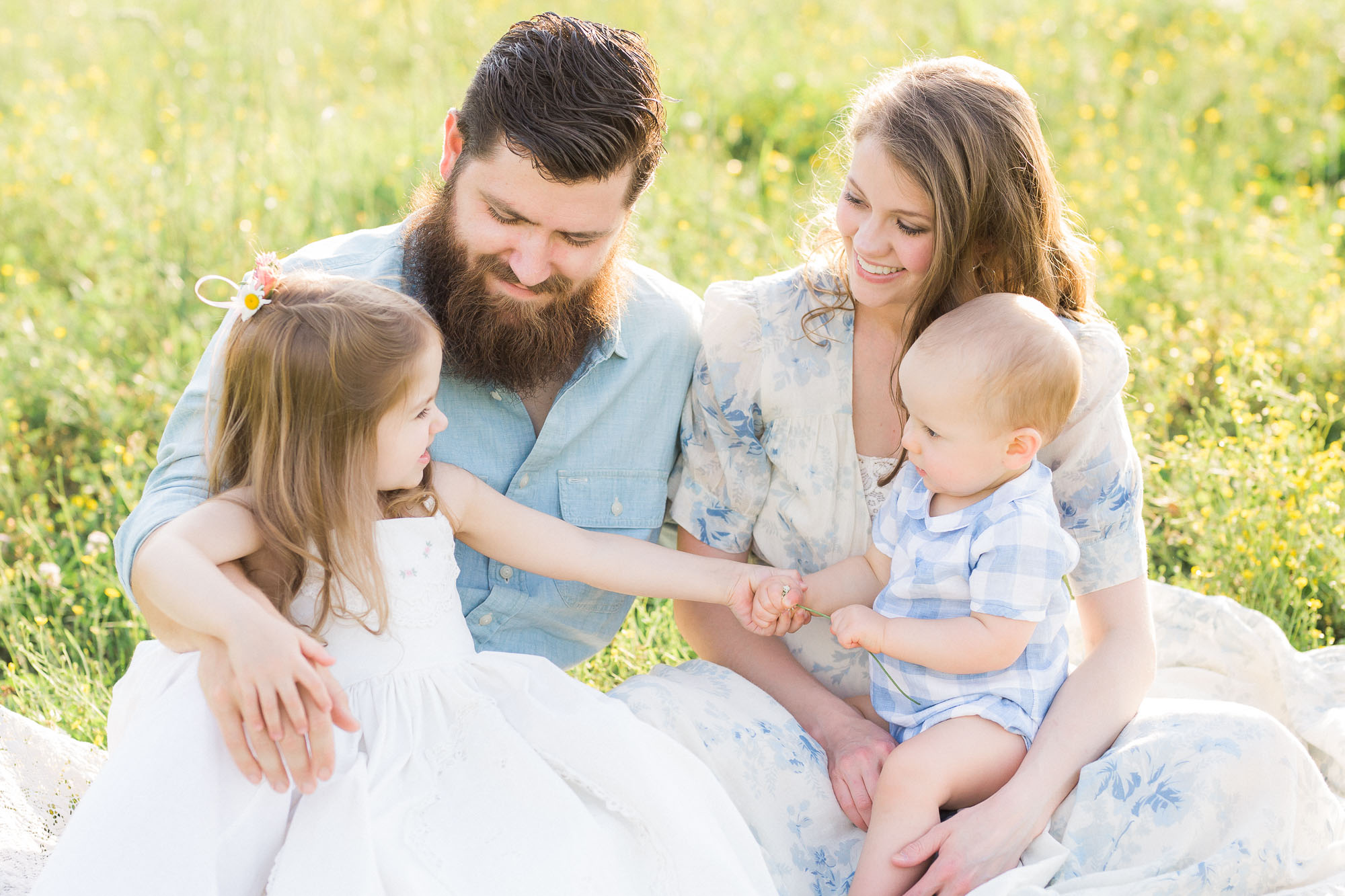 Summer Family Farm Photos | Sweet Caroline Photographie